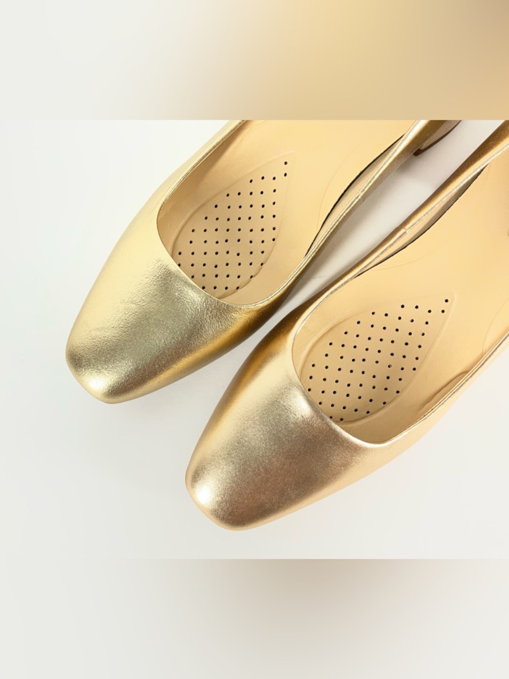 Alex Marie Phoebe Soft‎ Gold Block Heel Pumps Women’s Size 8.5 - Picture 7 of 16